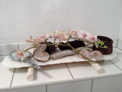Raum-Dekoration mit weißen Orchideen