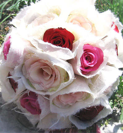 ausgefallener Brautstrauß aus Rosen